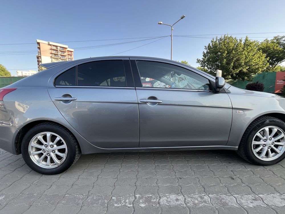 Mitsubishi Lancer Sportback 1.8 Diesel 150 CP