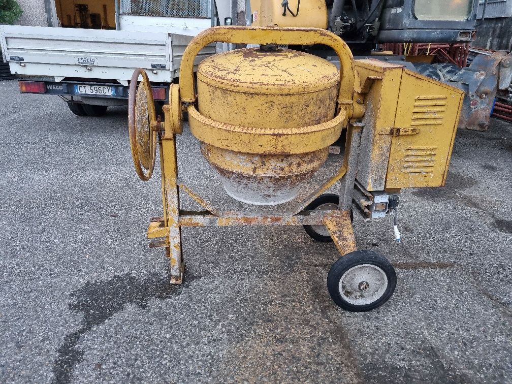 Betoniera 2.20V și 380V