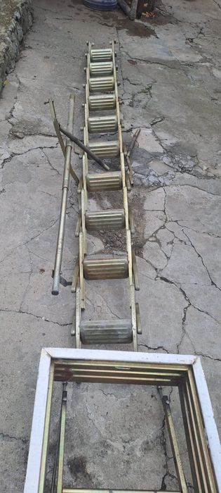 Scară pentru pod