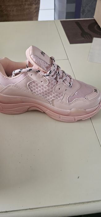 Нови Маратонки  намалени ,последни