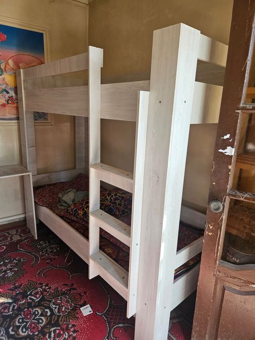 Krovat sotiladi holati yaxshi
