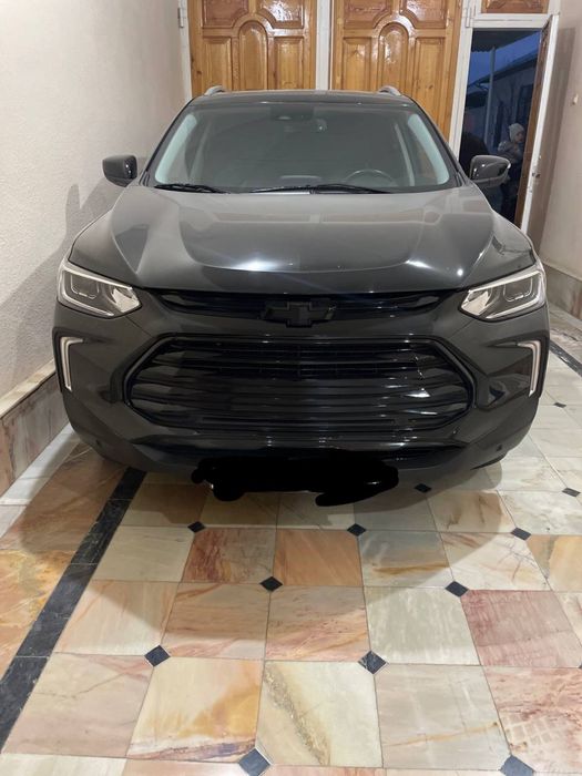 Трекер премиер тезда сотилади