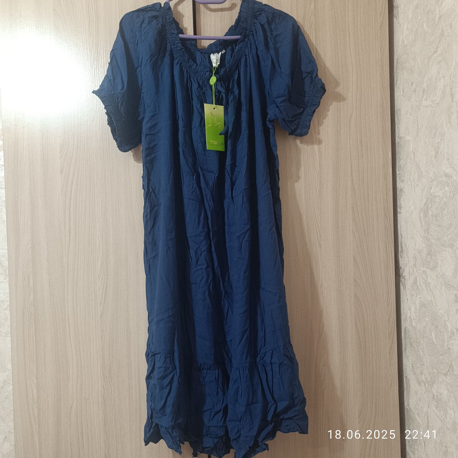Продам платья вечерние