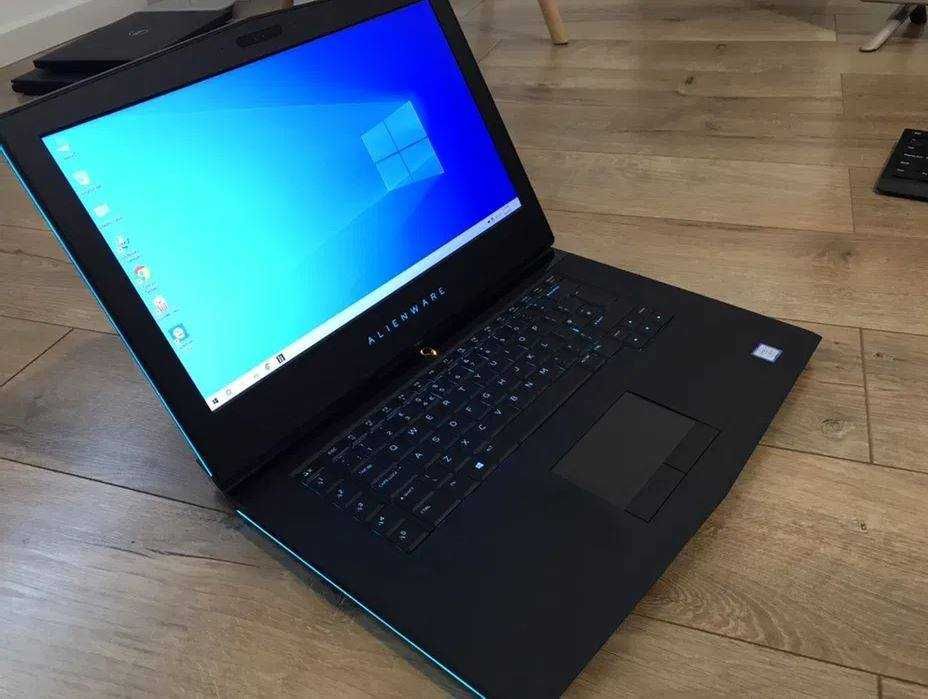 Laptop DELL ALIENWARE 15 R3 i7-7820Hk/16gb/512gb ssd gtx1070/8gb
