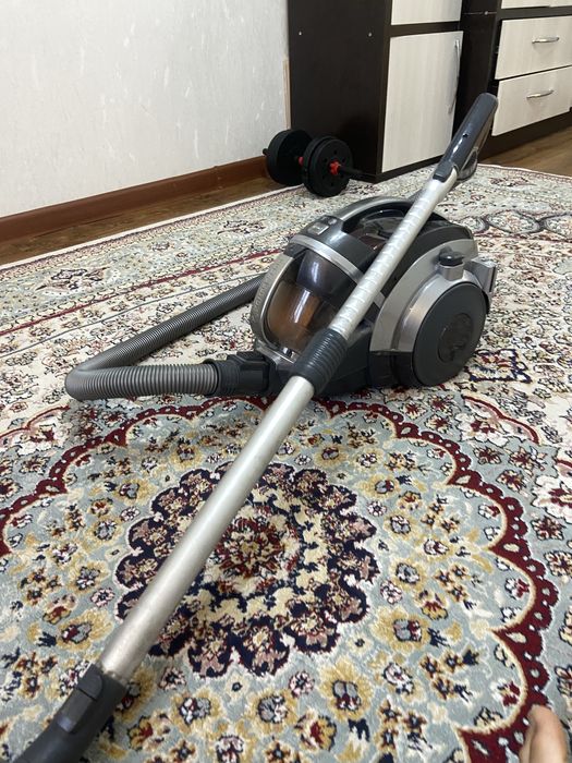 Пылесос б/у LG очень мощный