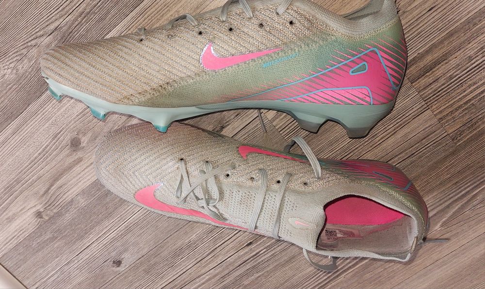 Мъжки футболни обувки