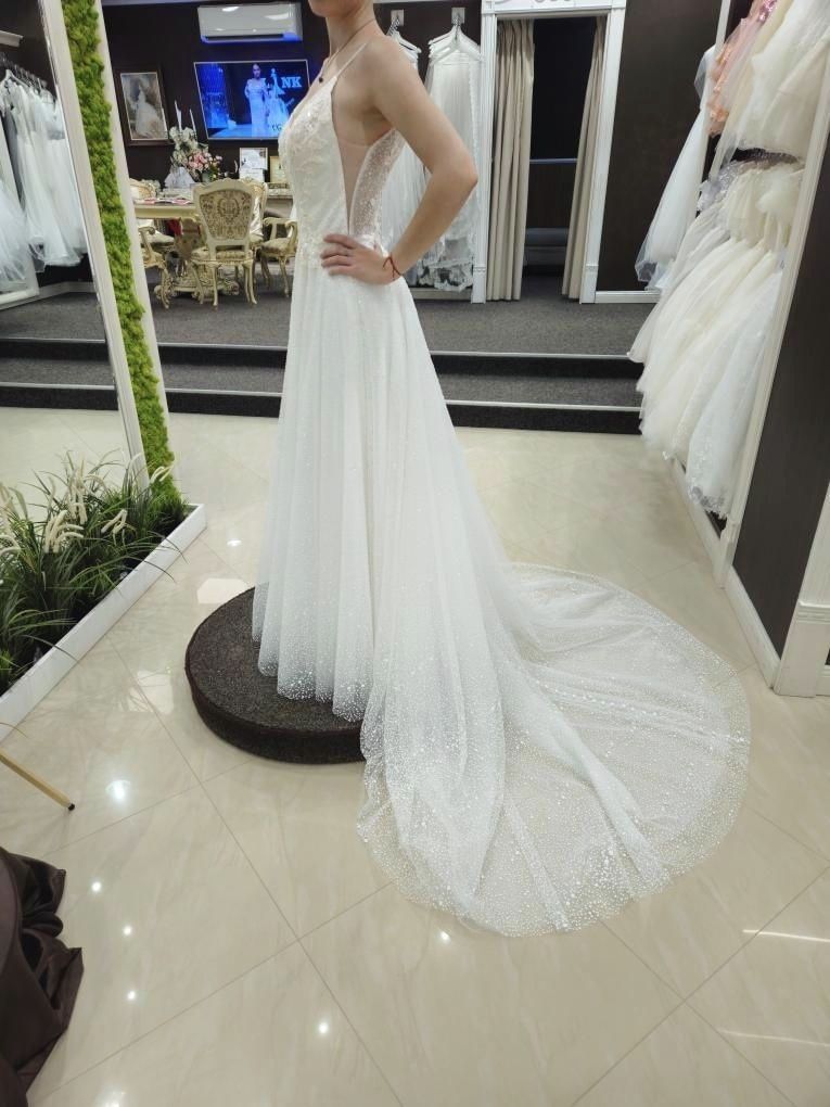 Булчинска рокля с шлейф Magic Bride