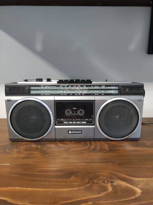 Радиокасетофон HITACHI