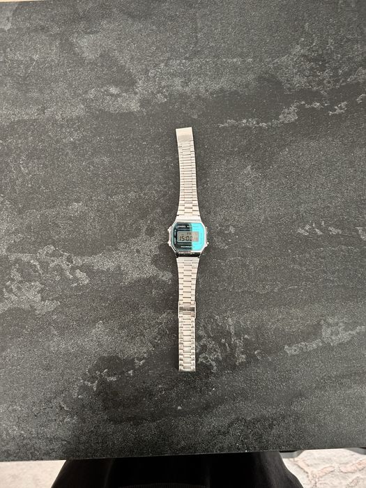 Casio vintige с леки следи от употреба