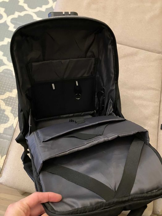 Rucsac laptop cu USB