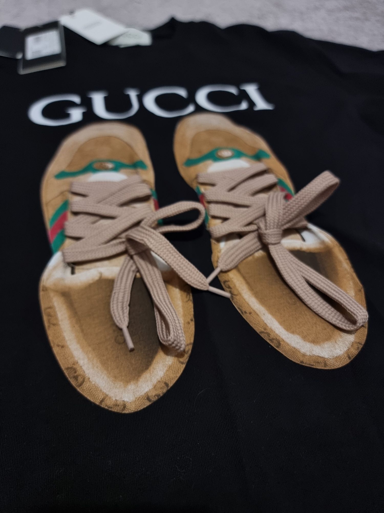 Tricou Gucci cu siret