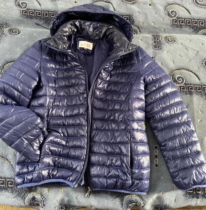 Продам куртки женские