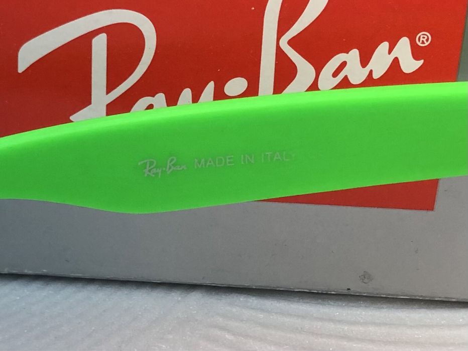 мъжки слънчеви очила сигнално зелени дръжки 2140