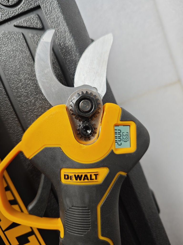 Набор 2в1 DeWalt секатор + сучкорез цепная пила 15см 48v