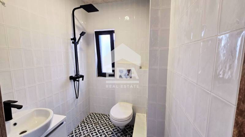 Продава се Тристаен апартамент в Варна, Бриз - 186 кв.м за 1075 €/кв.м - Снимка #5