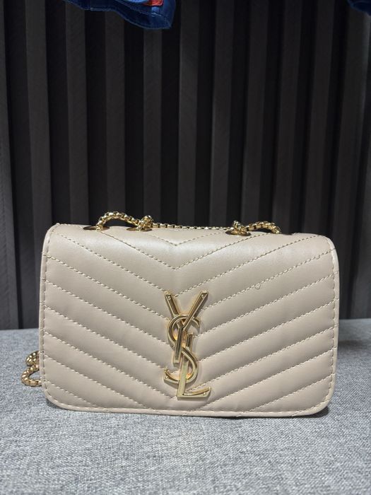 Бежова дамска чанта