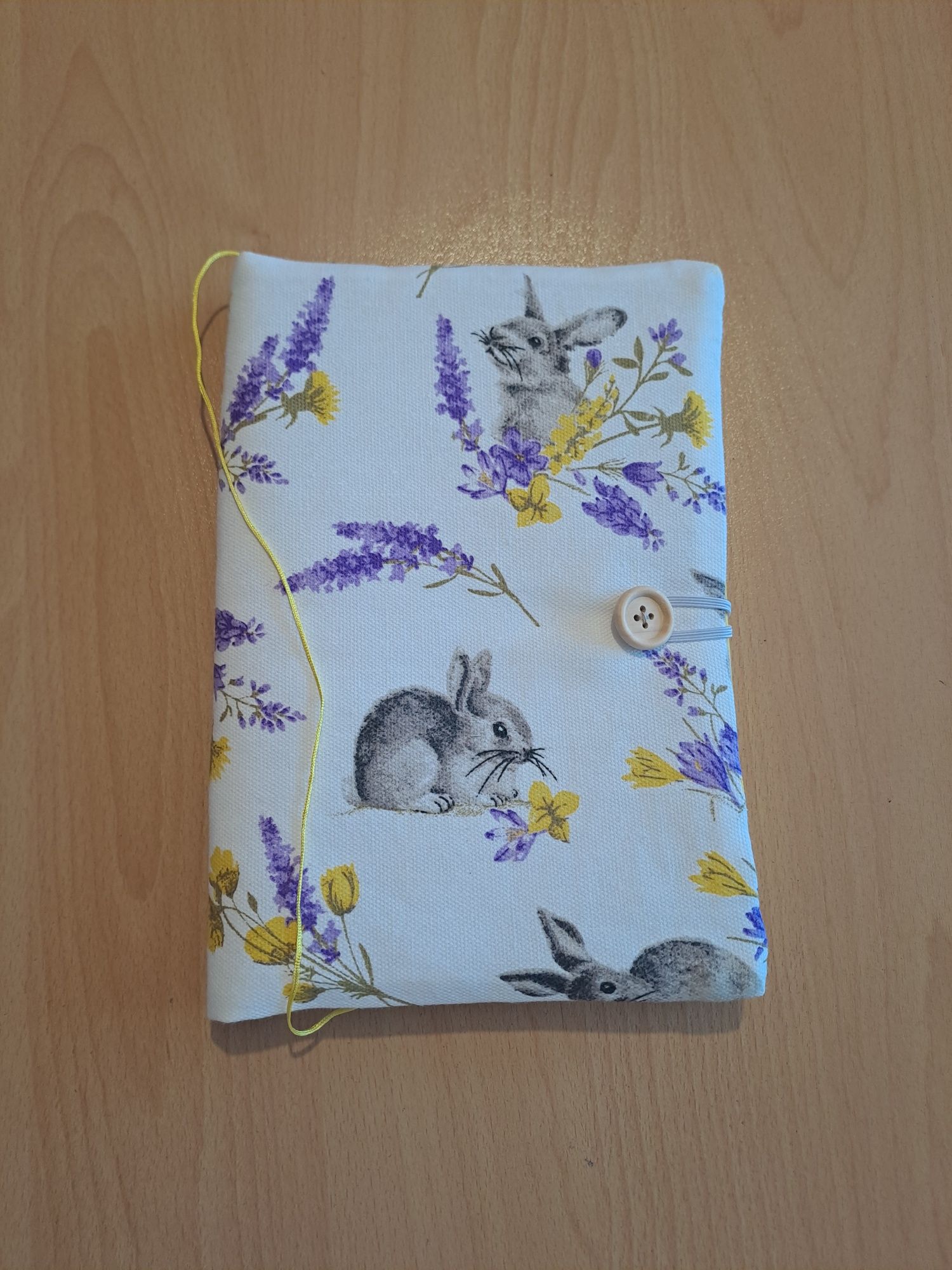 Текстилни калъфи / дрешки за книги