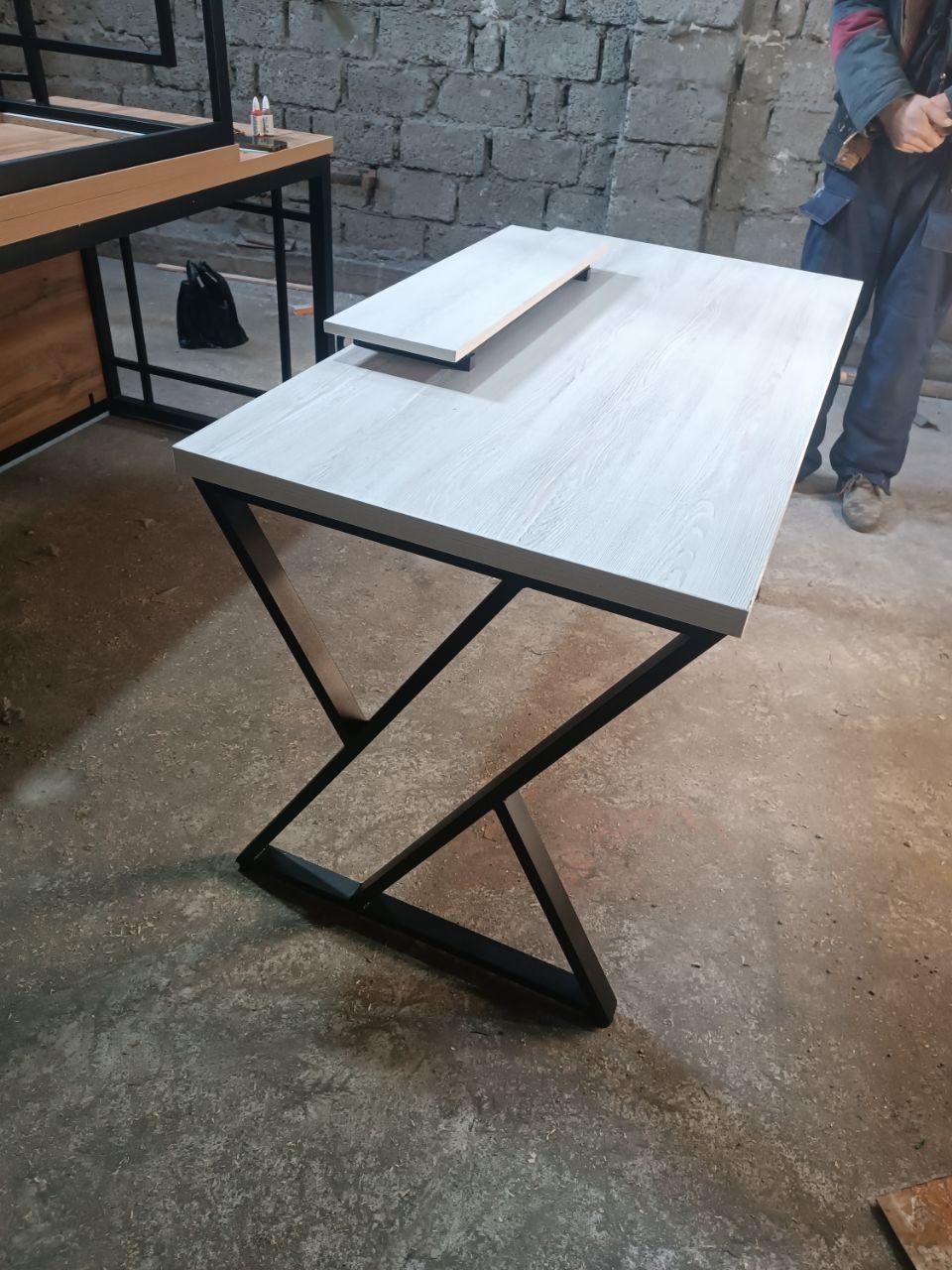 Loft Mebel stol va stilajlar