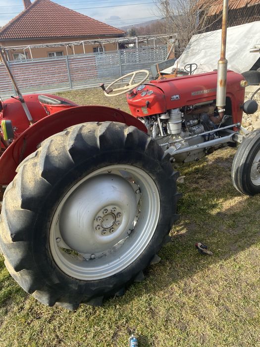 Tractor Massey Ferguson