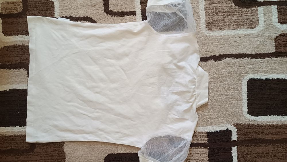 Белая кофта в отличном состоянии