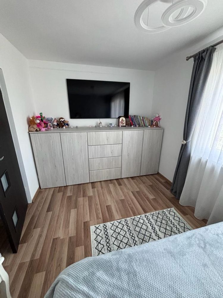 Vand apartament cu 2 camere zona Astra Brasov