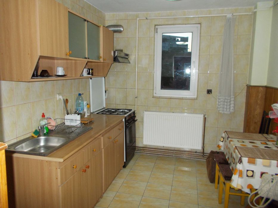Apartament cu 2 camere de închiriat