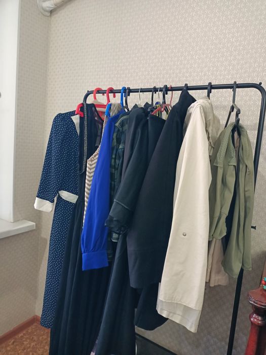 Продам вещи по  500 до 2000 тенге