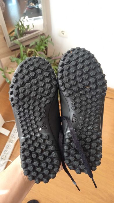 Adidas номер 30 за футбол