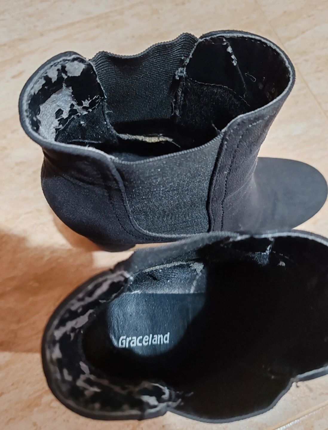 Botine negre Graceland