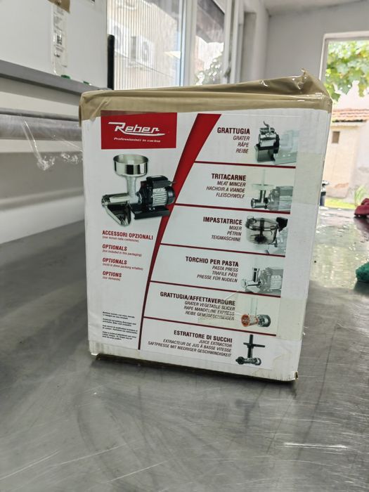 Винтова машина за домати