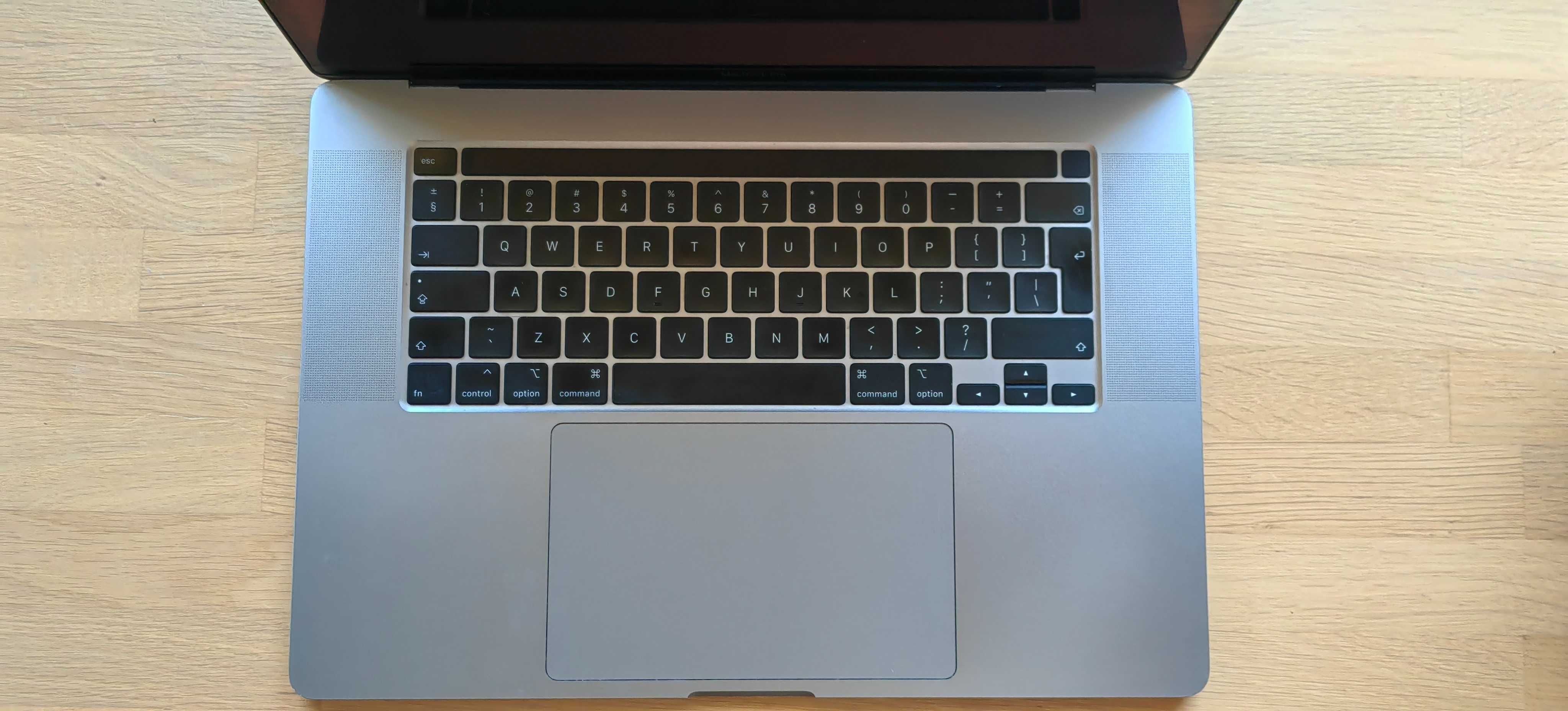 Macbook Pro 16 2019 32RAM i7 2,6Ghz