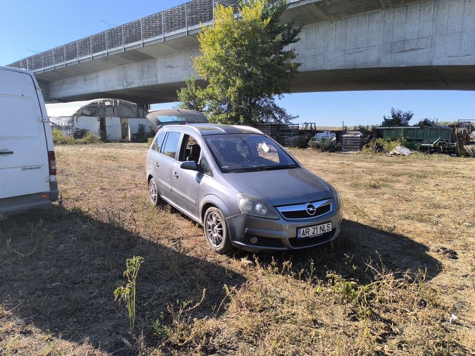 Vând /schimb Opel Zafira b