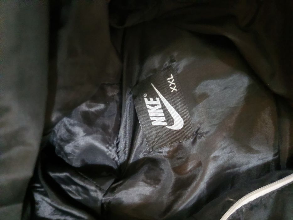 Мъжки елек найк xxl гръдна обиколка 55 сантиметра едностранно