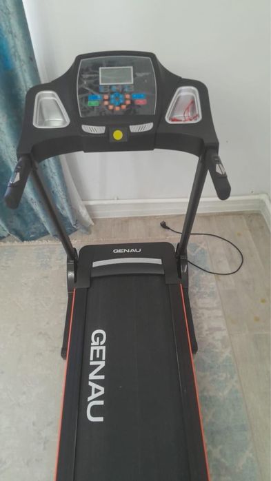 Продам беговую дорожку