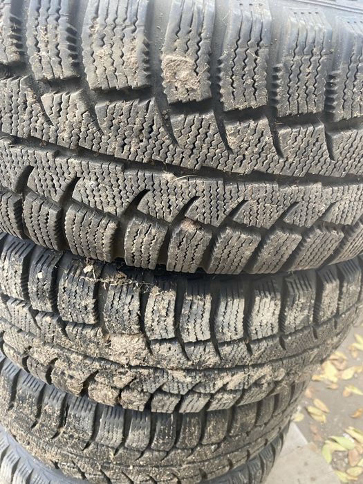 Комплект колес с зимними шинами