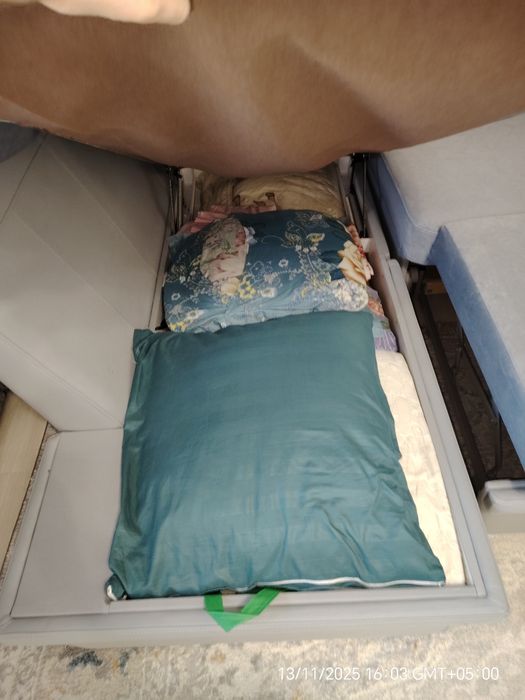 Продам диван в отличном состоянии