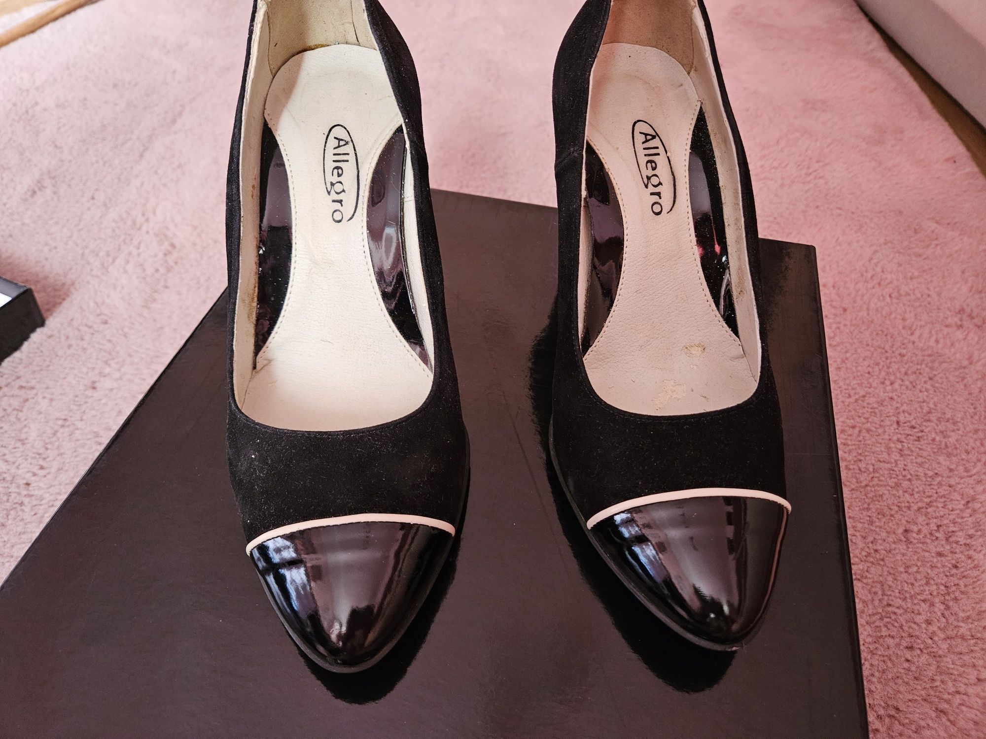 Pantofi de piele