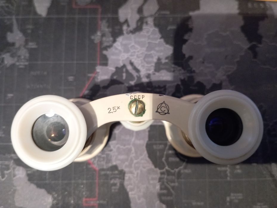 Бинокль театральный