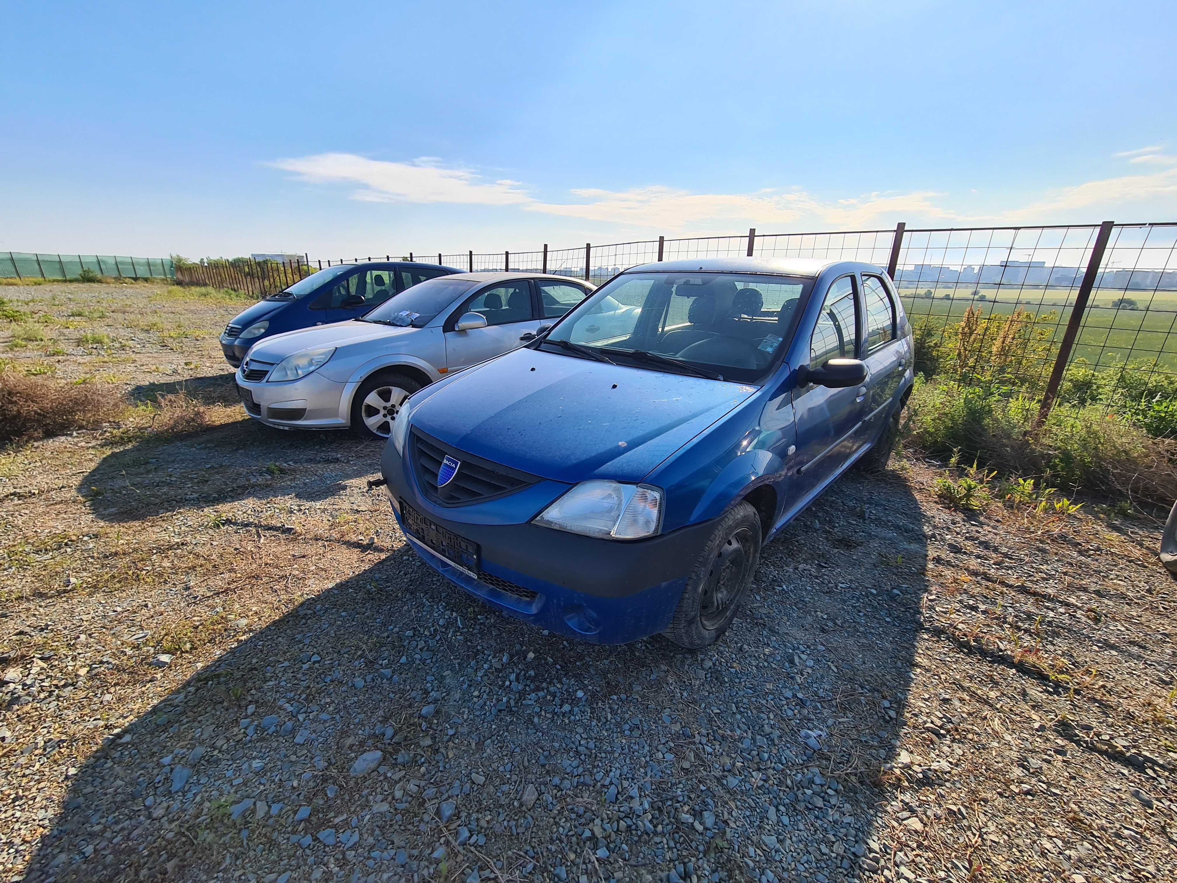 Dezmembram Dacia Logan