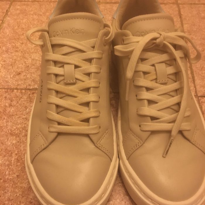 adidași (Calvin Klein),din piele,bej,nr.38