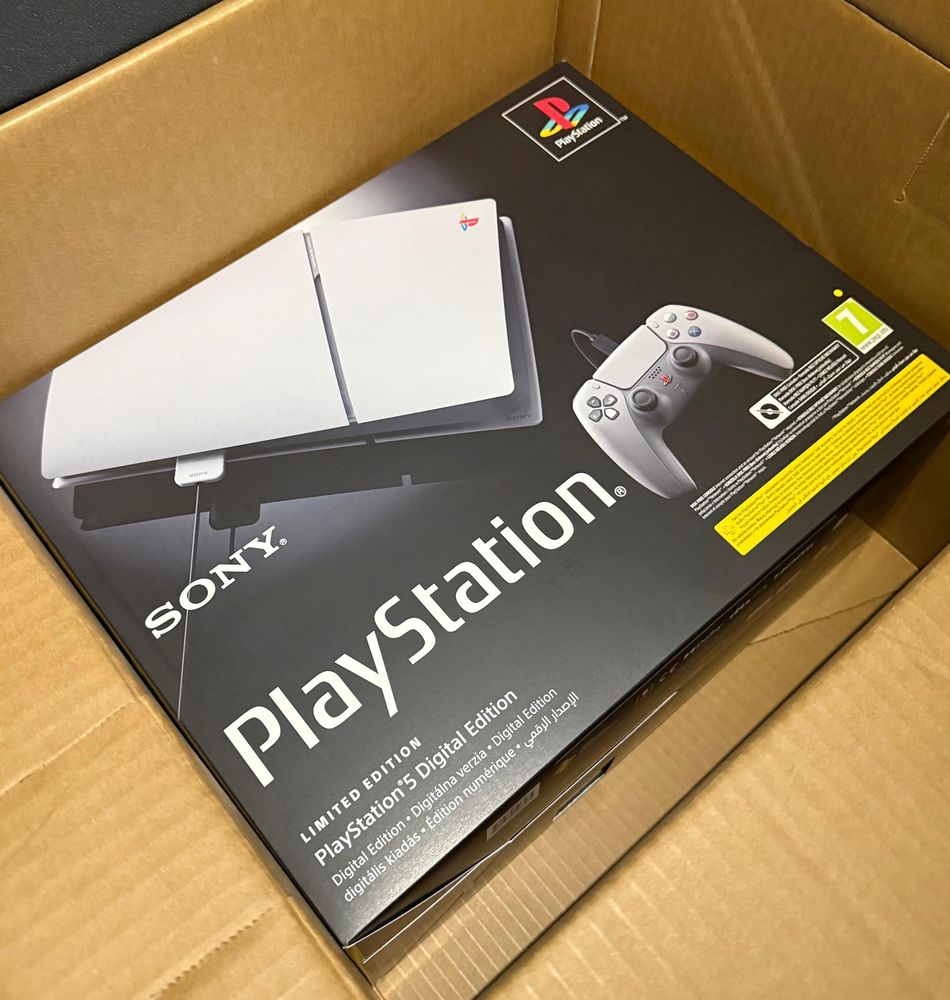 PlayStation 5 Slim 30th Limited Edition