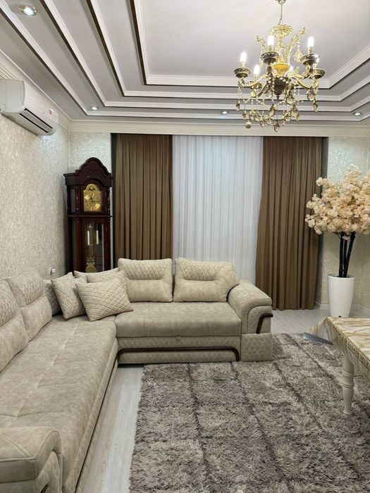 Ugalok divan sotiladi