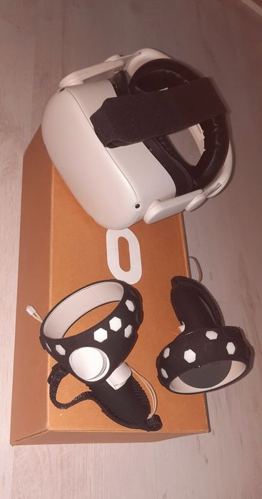 Meta Oculus Quest 2 VR set