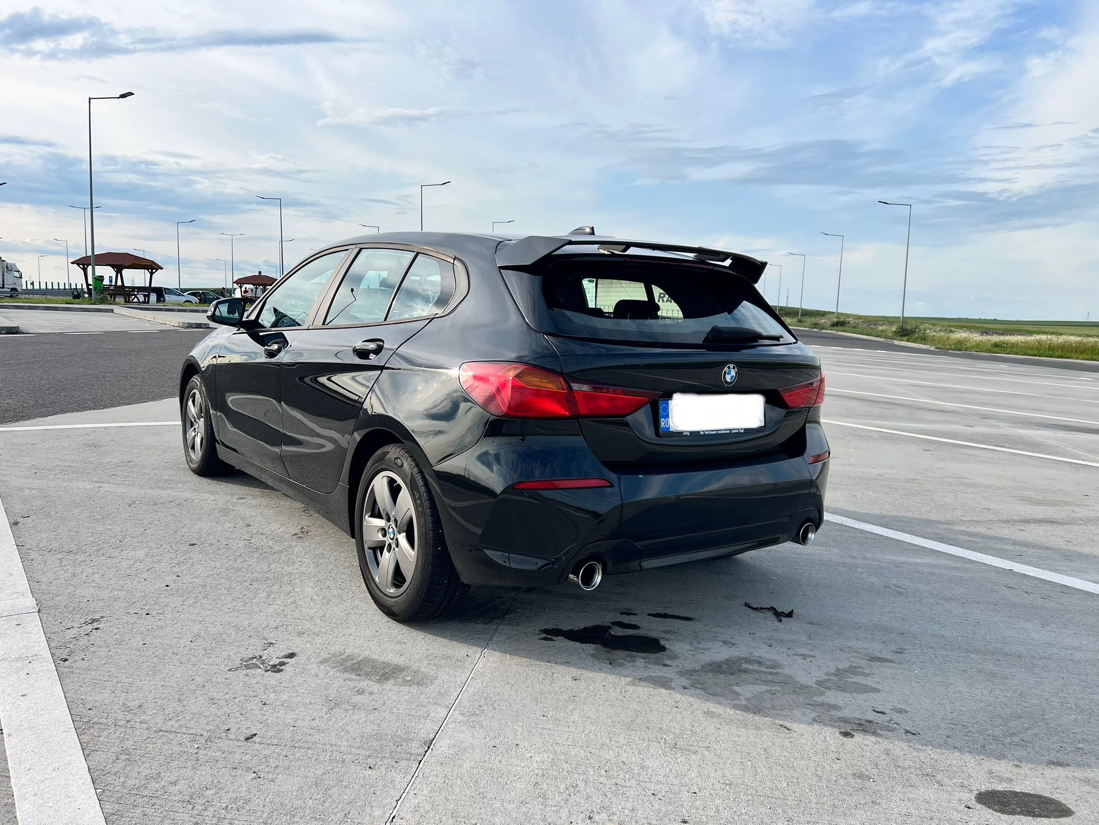 Bmw serie 1 an 2021 / 100.000km