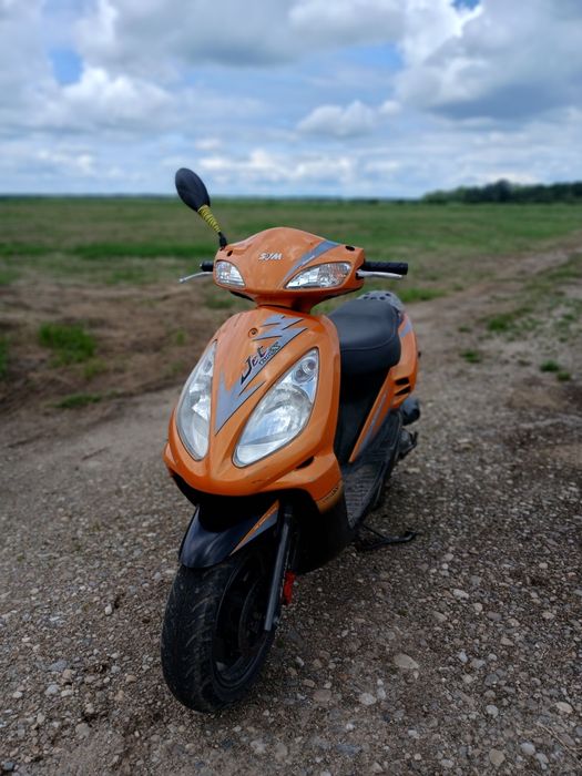 Vând scuter sym 49cc