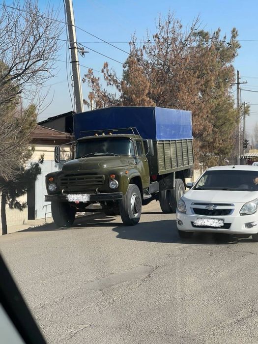 Zil sotiladi holati yaxshi ishlab turgan moshina