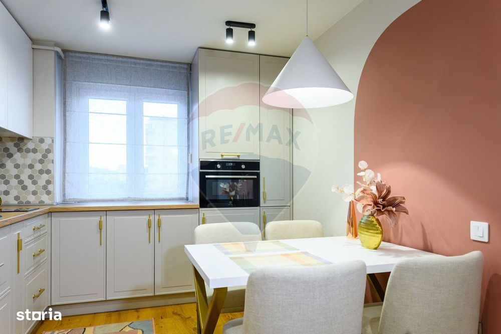 Apartament renovat, modern, cu 3 camere, de vânzare în Grigorescu