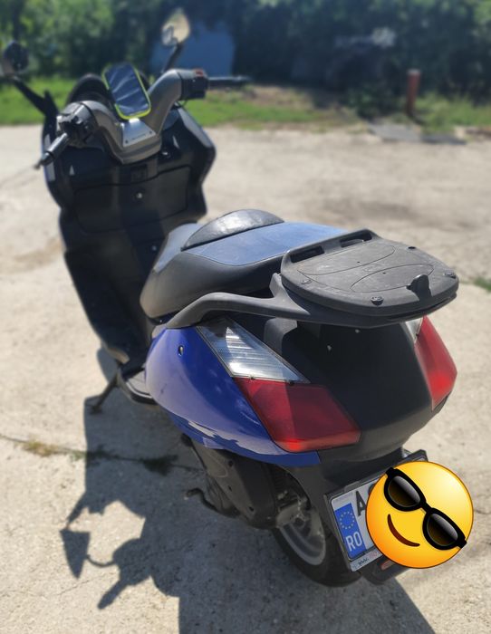 Maxiscuter Aprilia Atlantic 200. 2003 + unul de piese