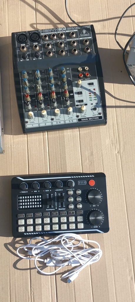 Mixer audio Behringer