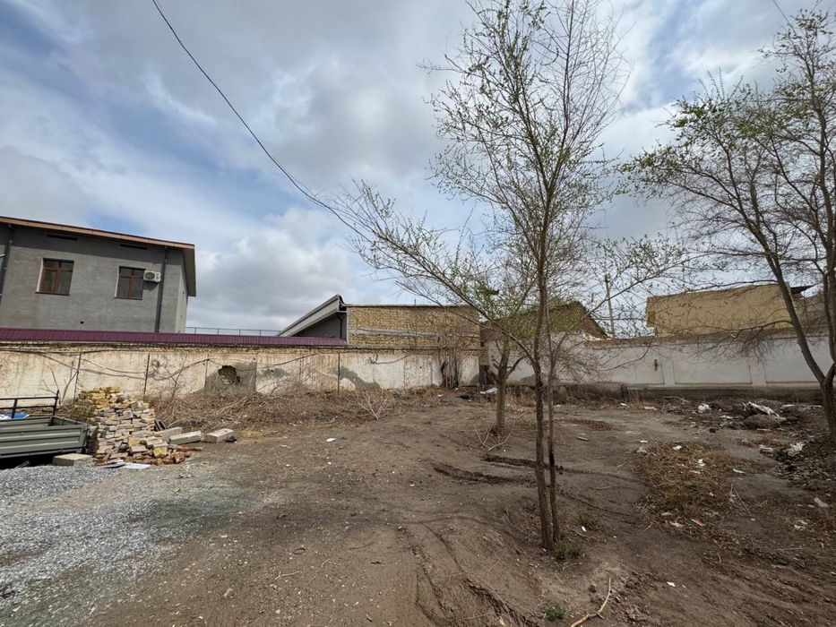 Urganch markazida yer o’rni sotiladi